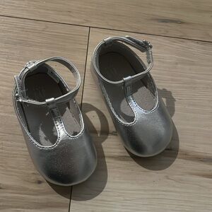 Baby girl Gap Shoes 💫💫🍭